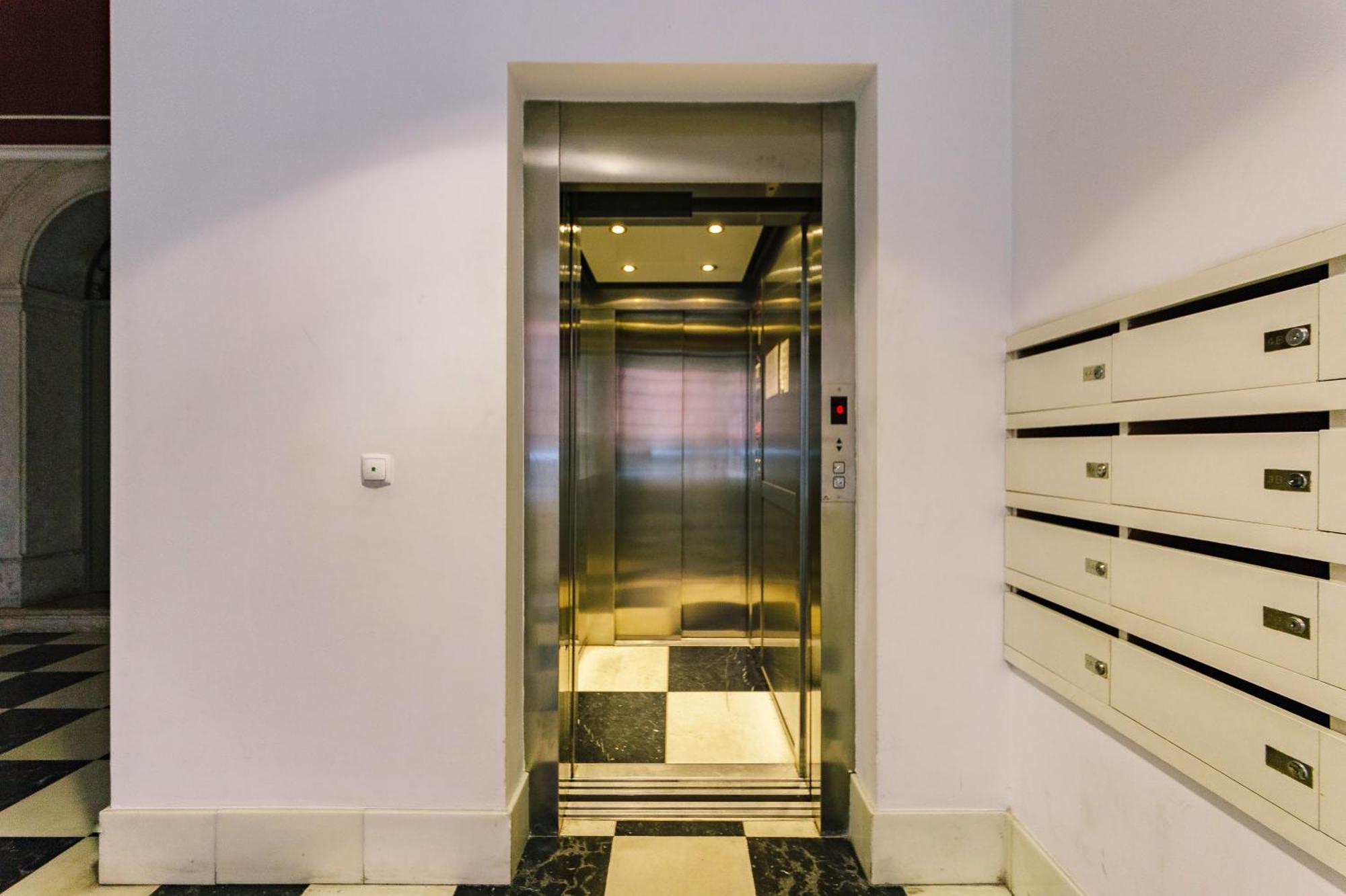 Chiado 2 Bedroom Elegant Apartment Lisboa Εξωτερικό φωτογραφία